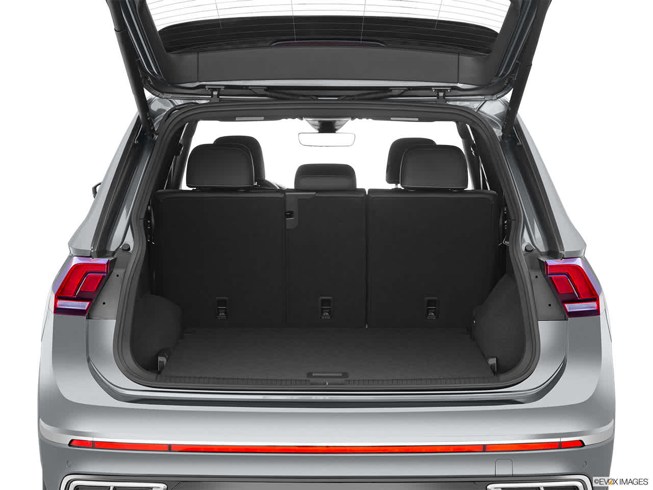 Thumbnail: 2022 Volkswagen Tiguan - 21