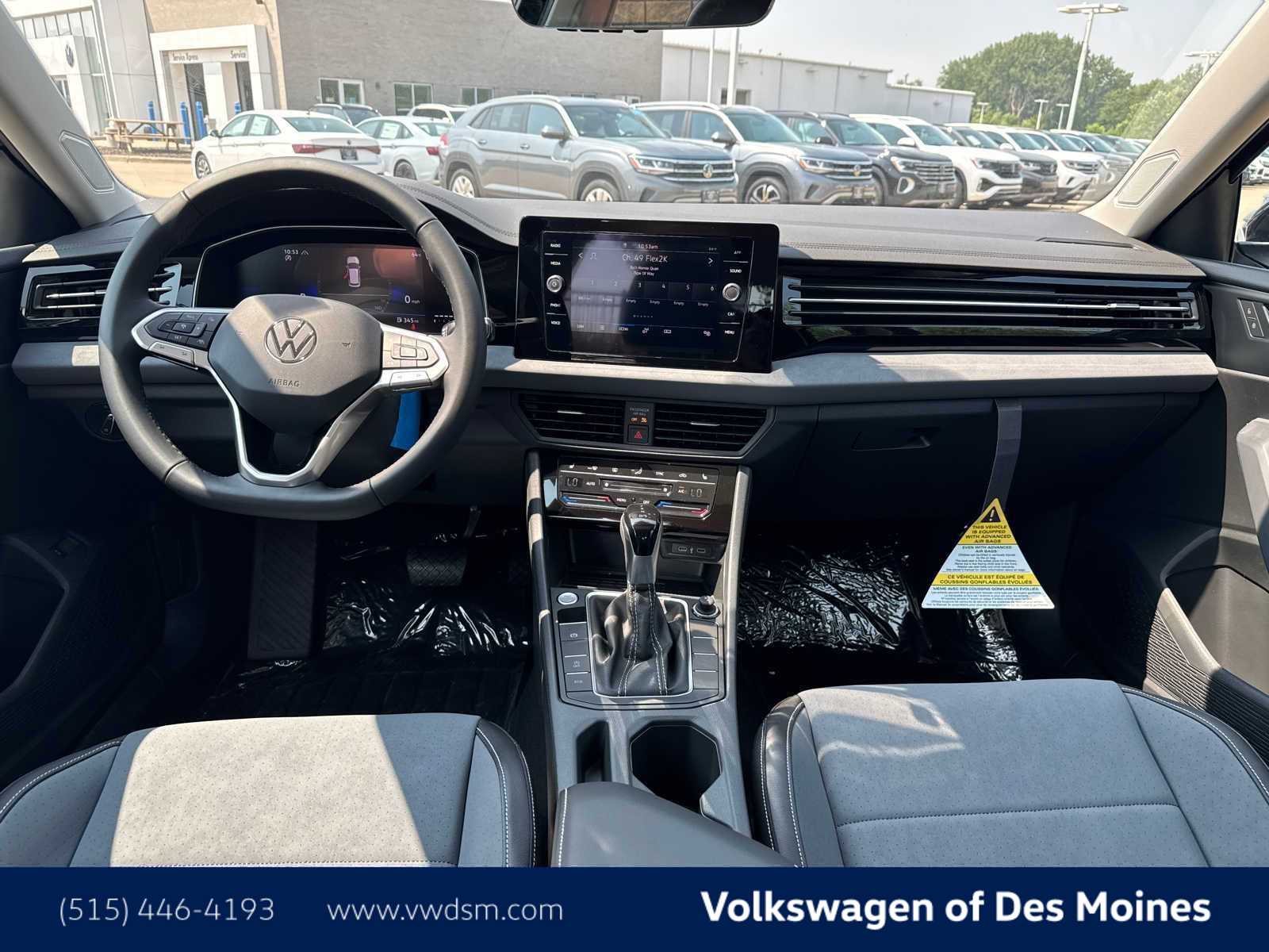 Thumbnail: 2025 Volkswagen Jetta - 10