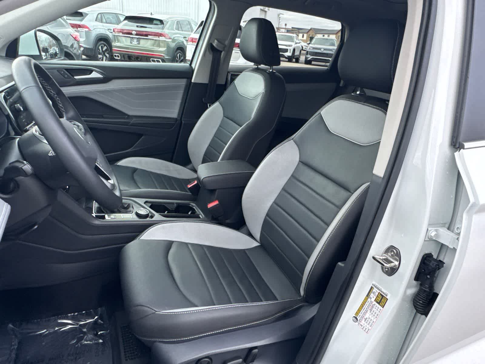 Thumbnail: 2024 Volkswagen Taos - 11