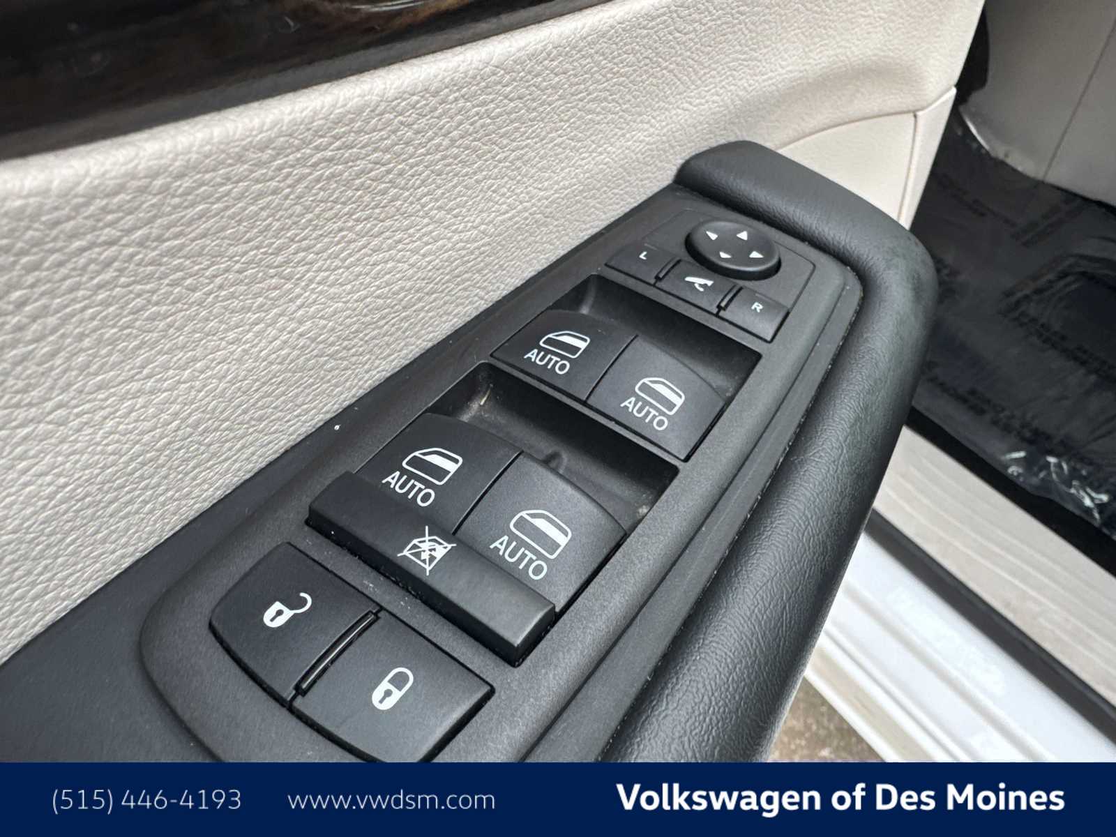 Thumbnail: 2024 Chrysler Pacifica - 24