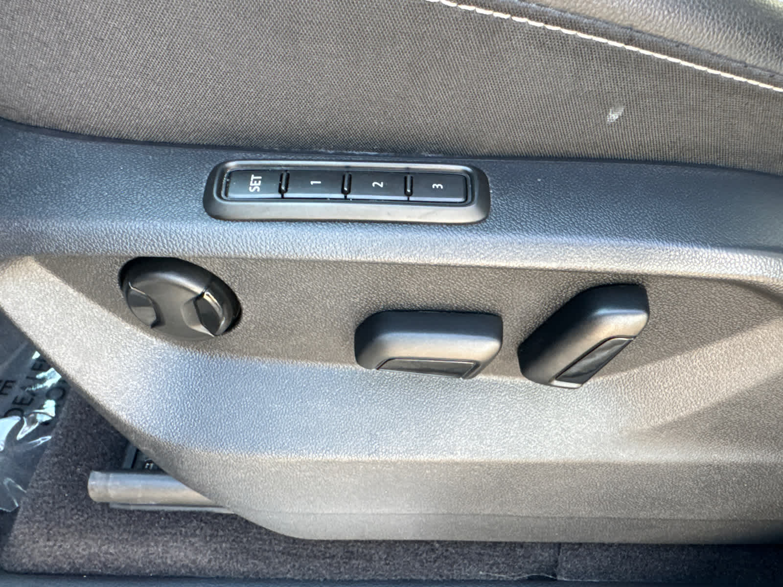 Thumbnail: 2021 Volkswagen Atlas - 25