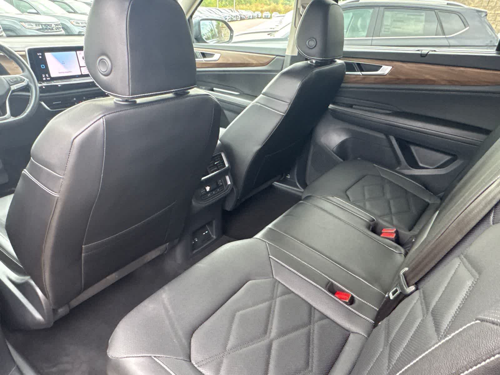 Thumbnail: 2025 Volkswagen Atlas - 13