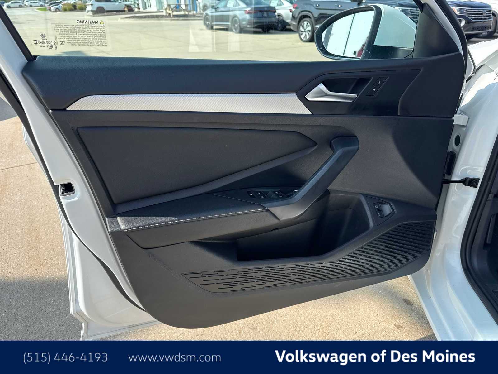 Thumbnail: 2024 Volkswagen Jetta - 23