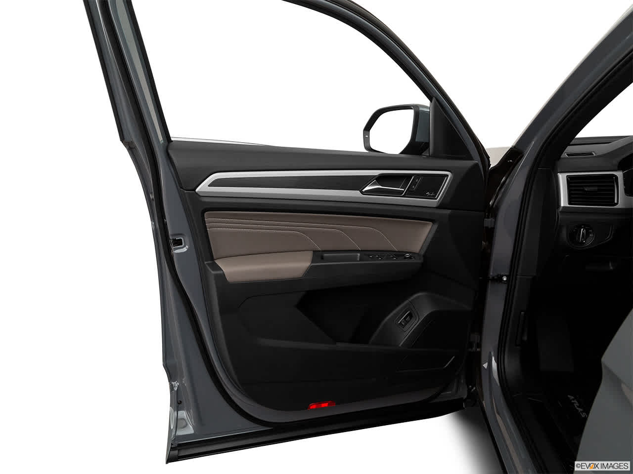 Thumbnail: 2021 Volkswagen Atlas - 23
