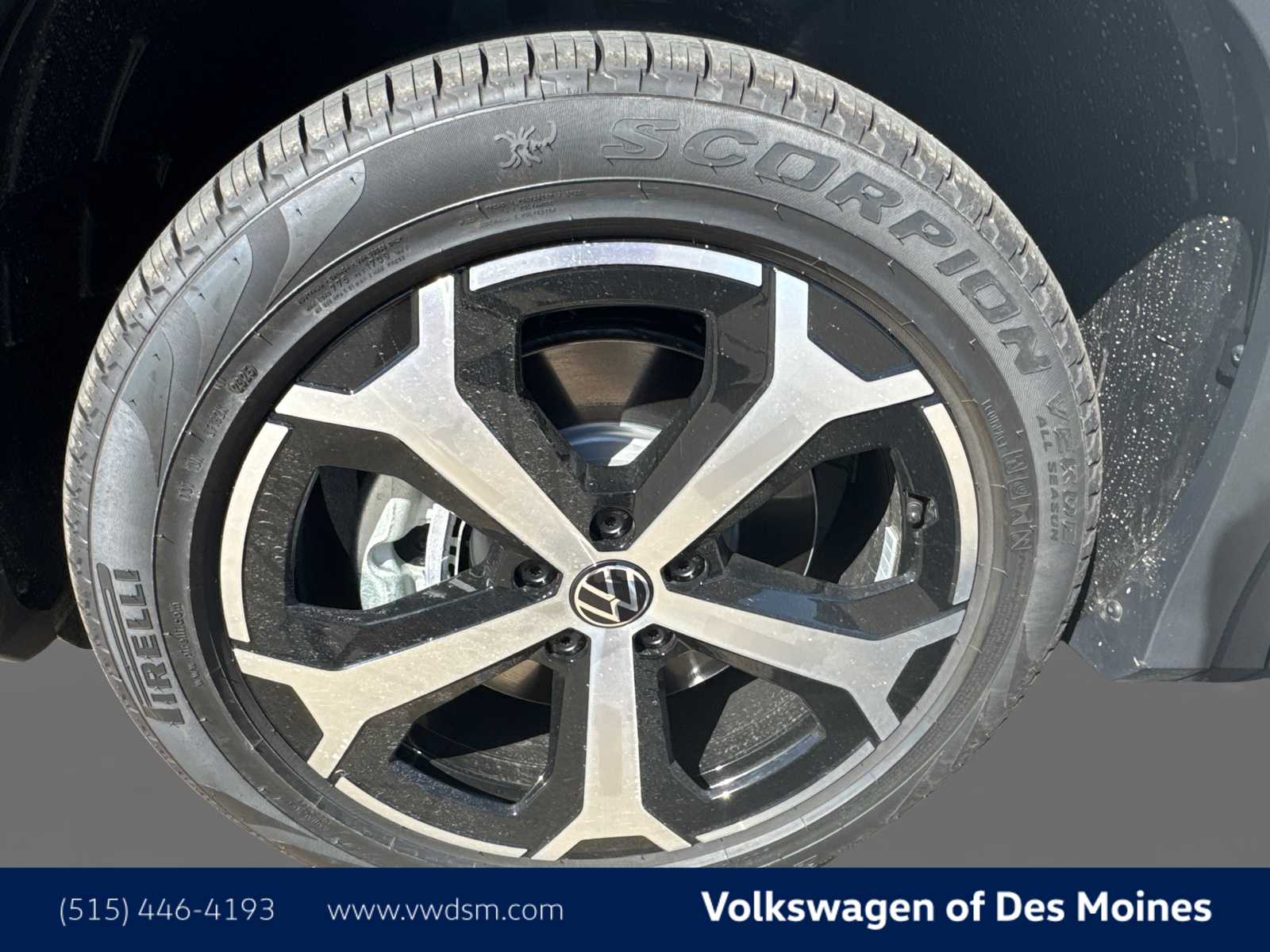 Thumbnail: 2025 Volkswagen Tiguan - 8