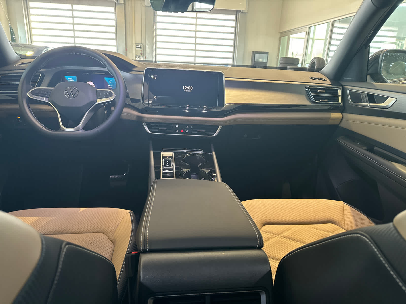 Thumbnail: 2025 Volkswagen Atlas - 10