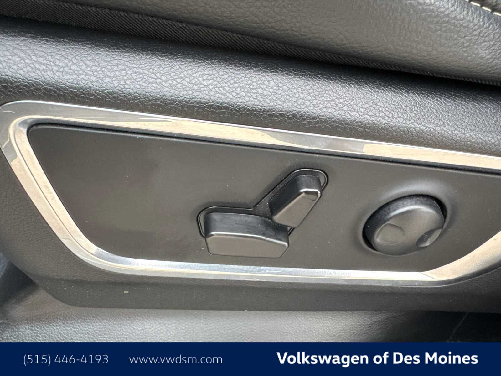 Thumbnail: 2025 RAM 1500 - 24