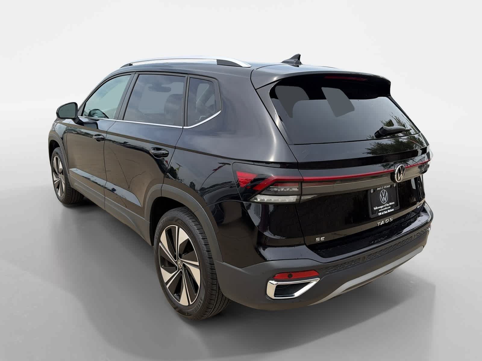 Thumbnail: 2025 Volkswagen Taos - 4