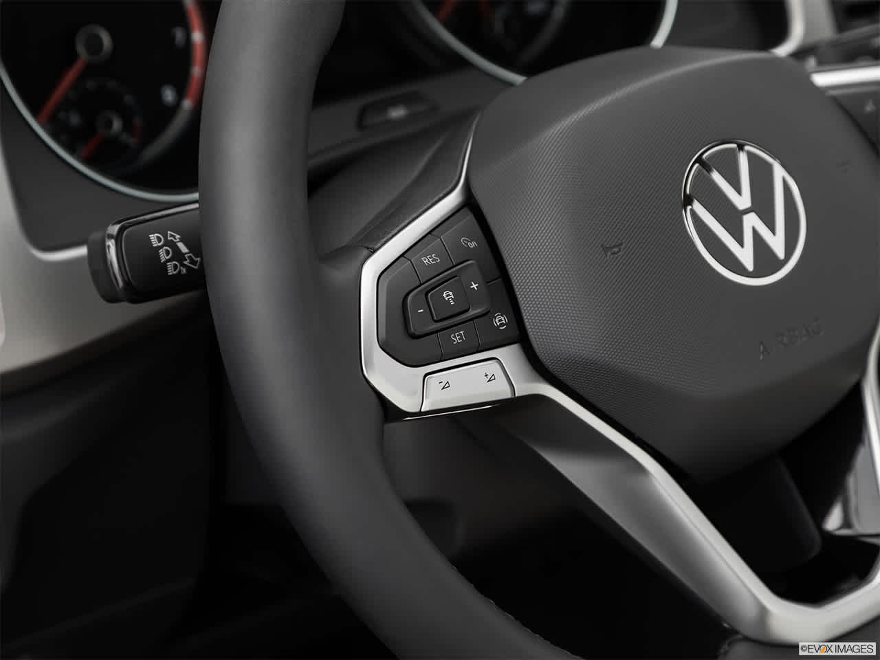 Thumbnail: 2021 Volkswagen Atlas - 16