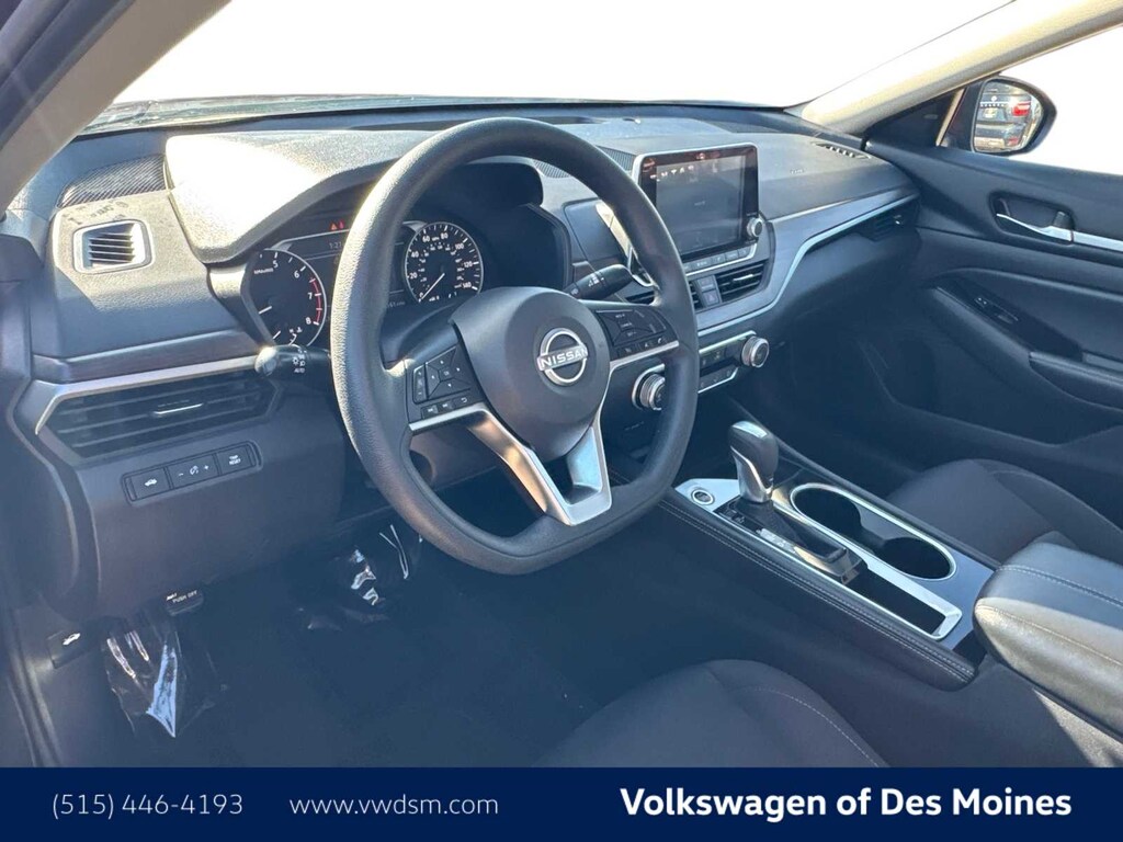 Used 2023 Nissan Altima 2.5 SV Sedan