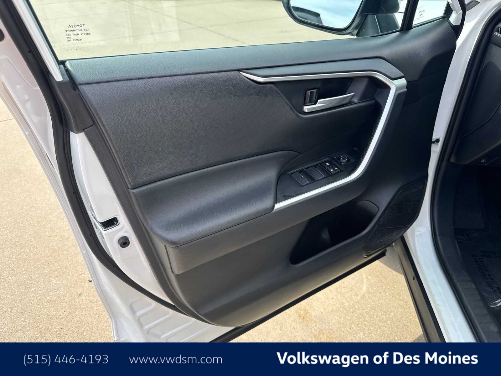 Thumbnail: 2025 Toyota RAV4 - 22