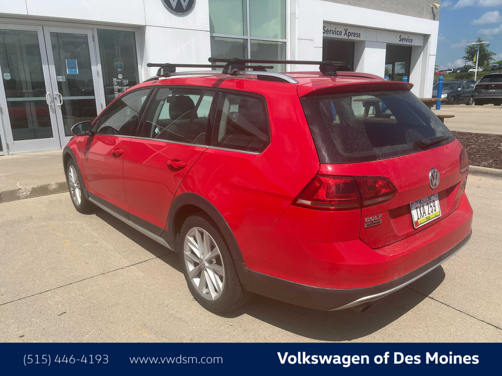 Thumbnail: 2017 Volkswagen Golf - 4