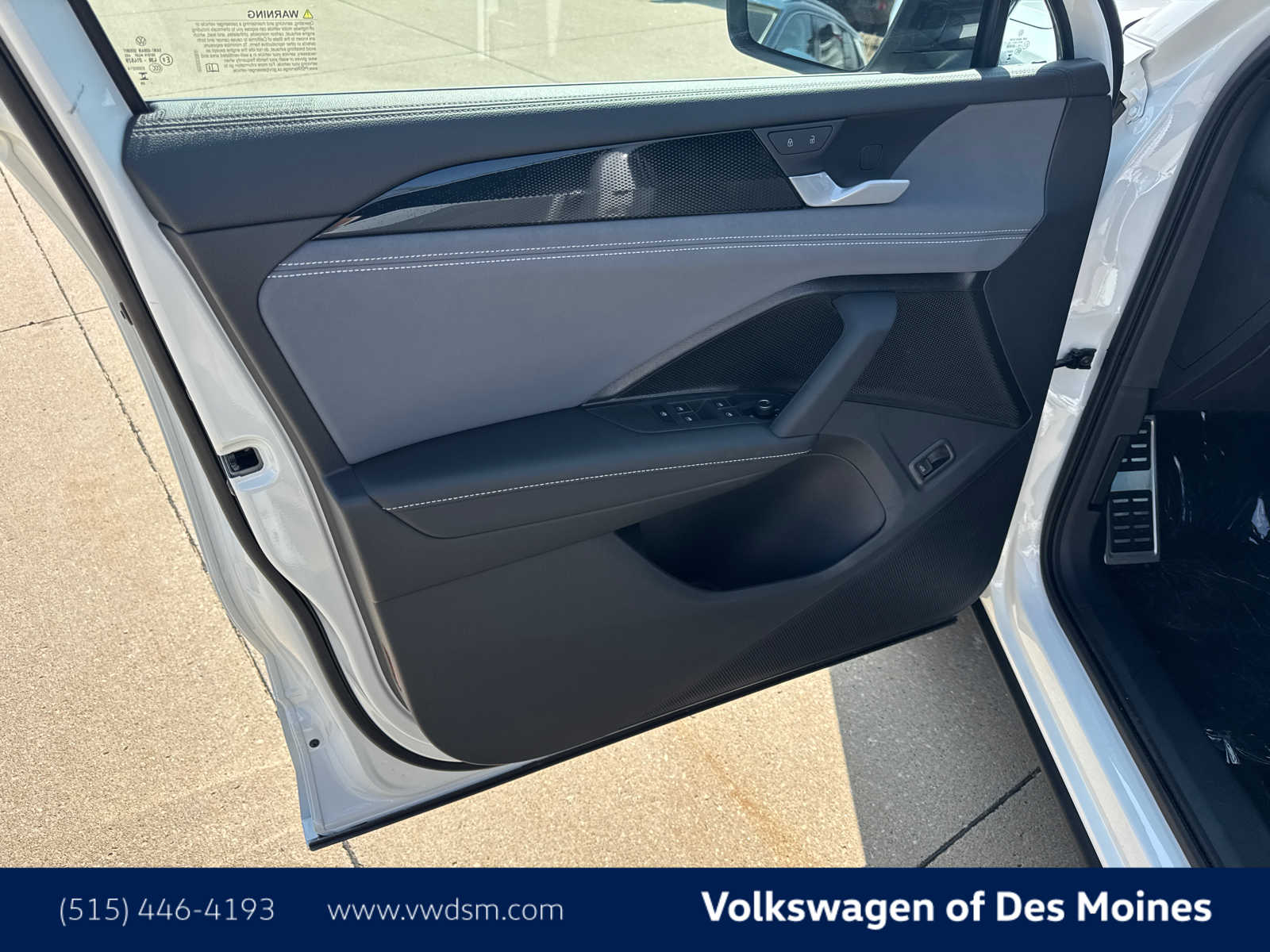 Thumbnail: 2025 Volkswagen Tiguan - 22