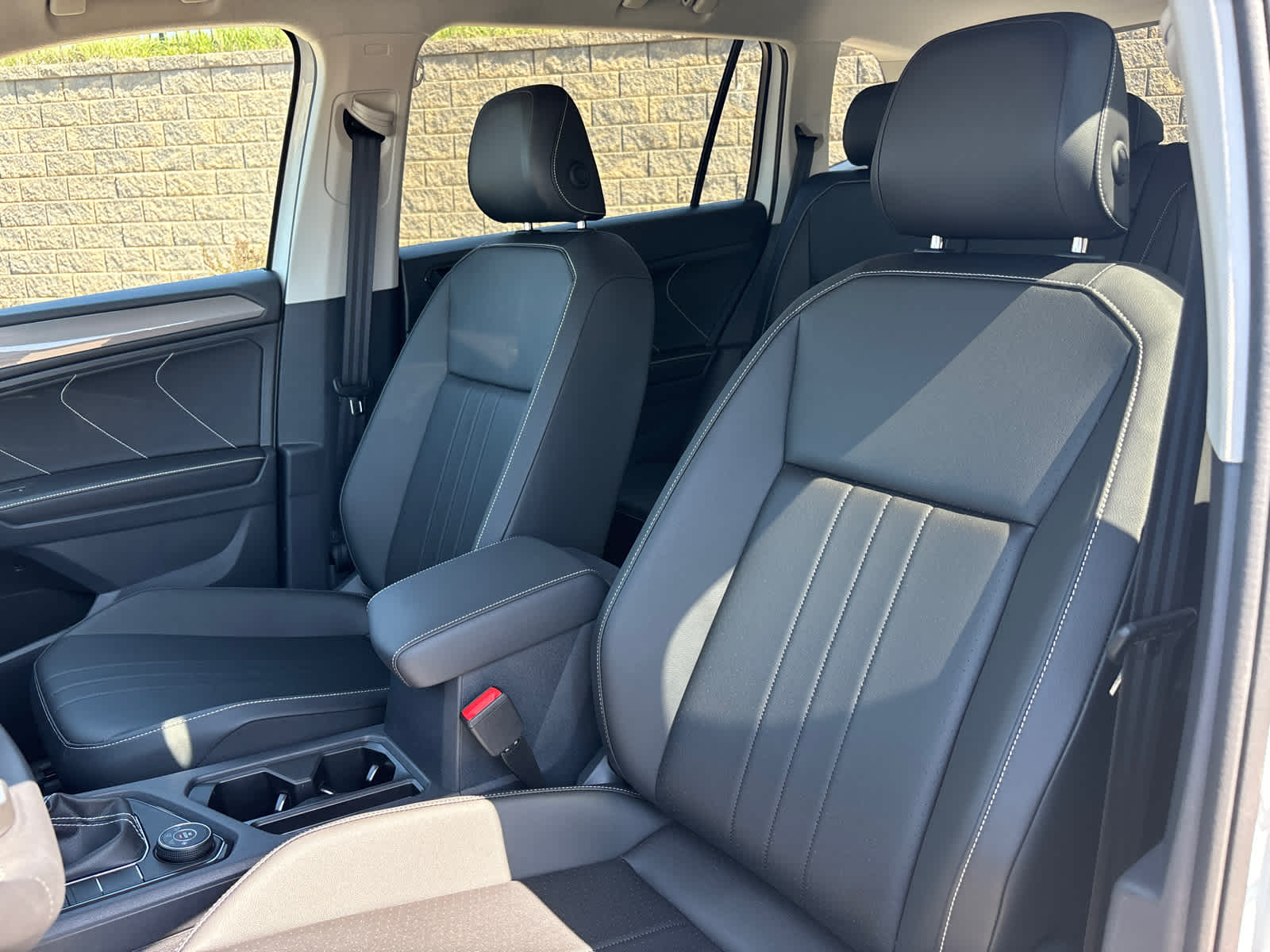 Thumbnail: 2024 Volkswagen Tiguan - 11