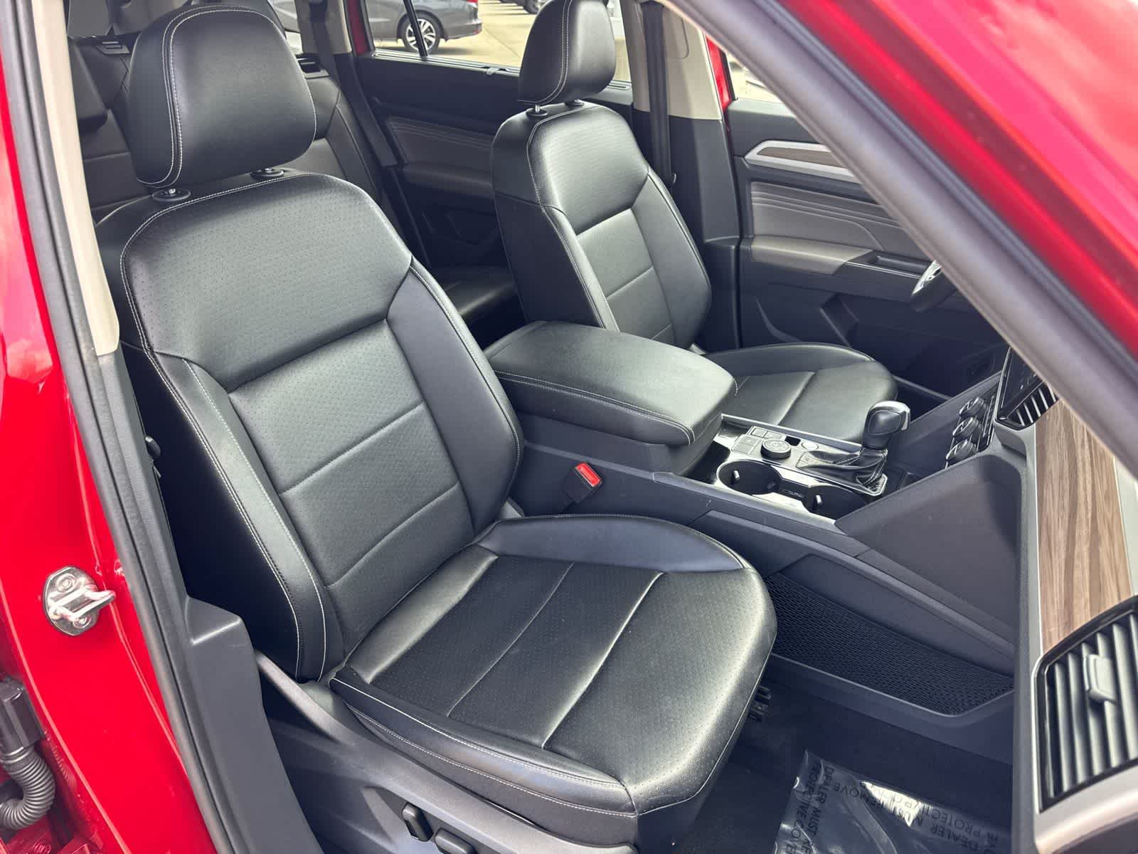 Thumbnail: 2022 Volkswagen Atlas - 14