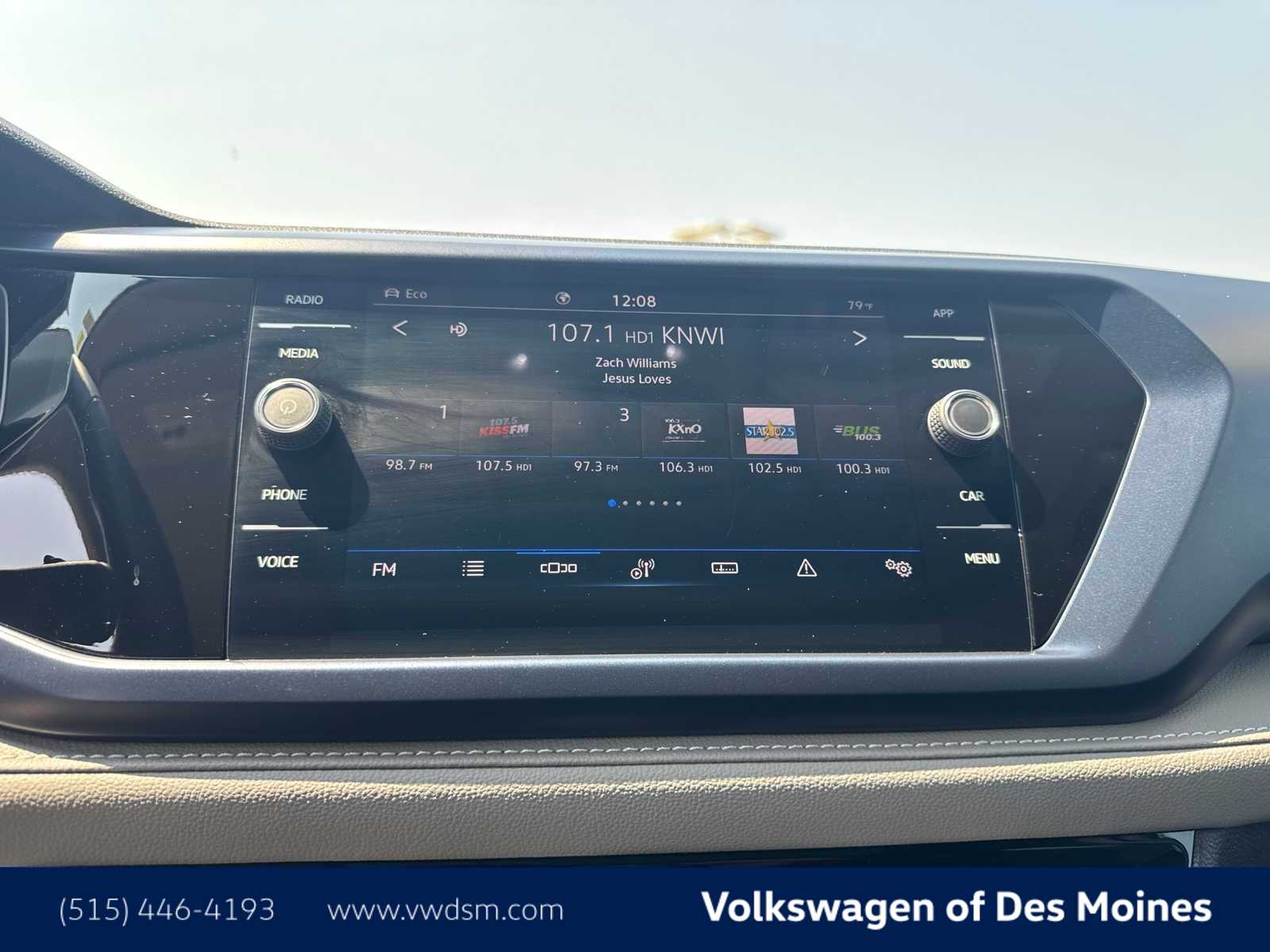 Thumbnail: 2024 Volkswagen Taos - 17