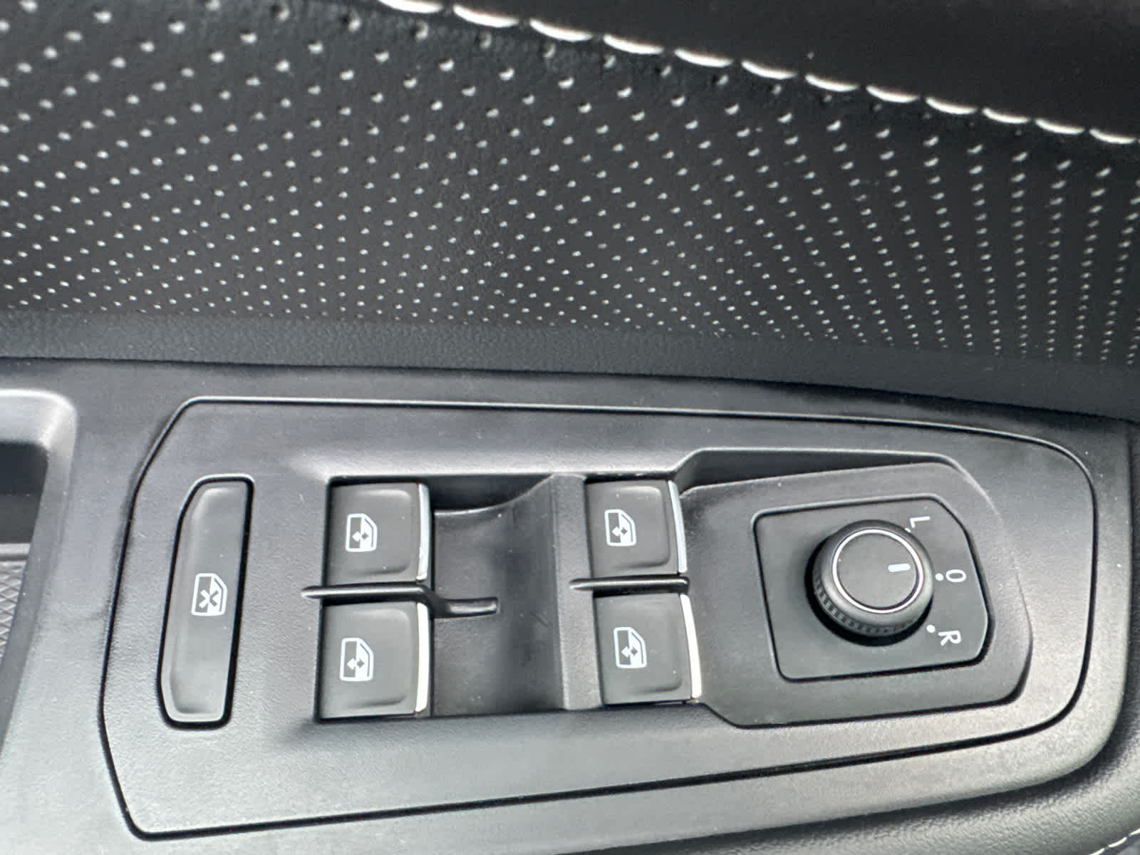 Thumbnail: 2025 Volkswagen Atlas - 23