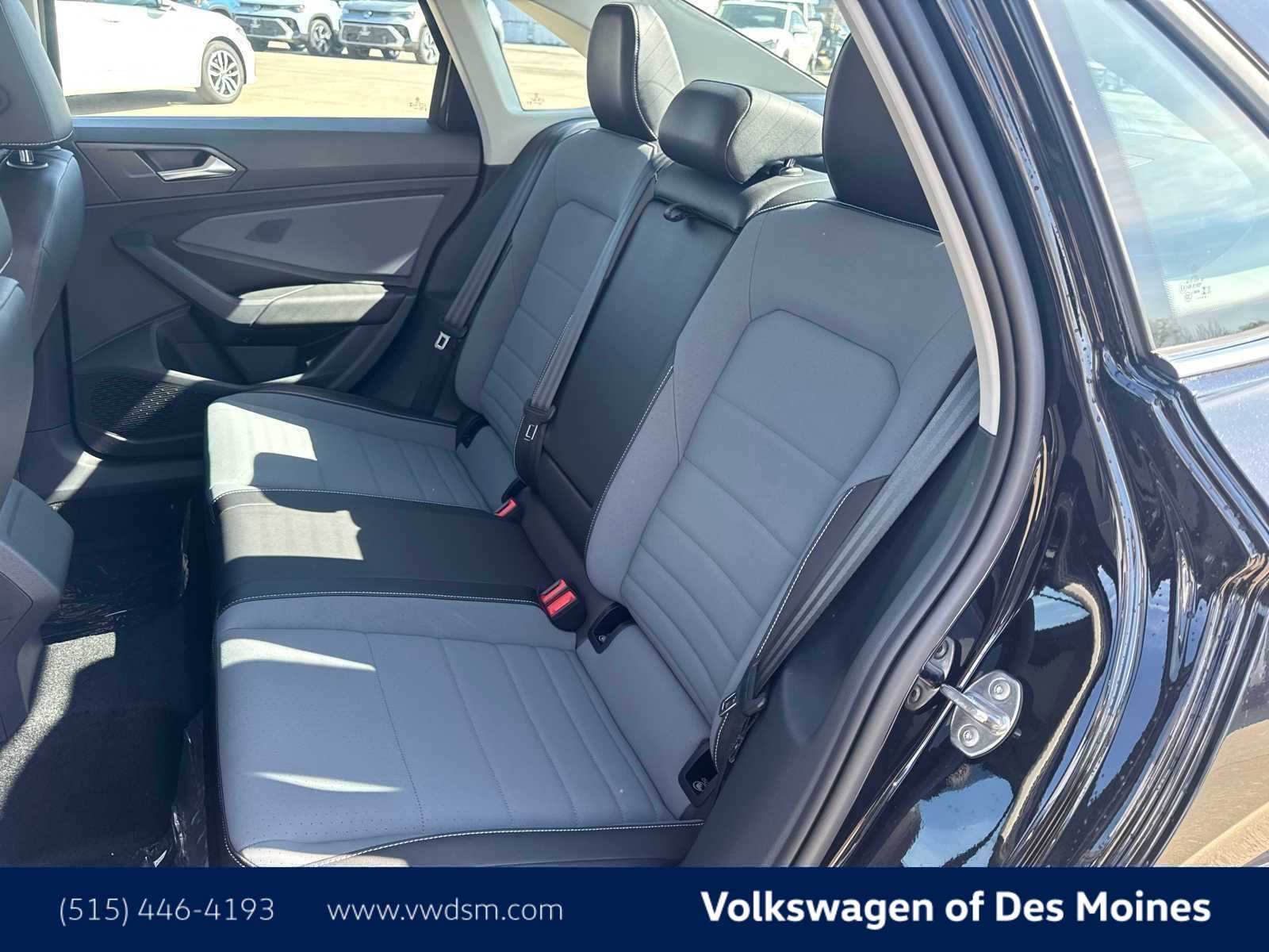Thumbnail: 2026 Volkswagen Jetta - 12