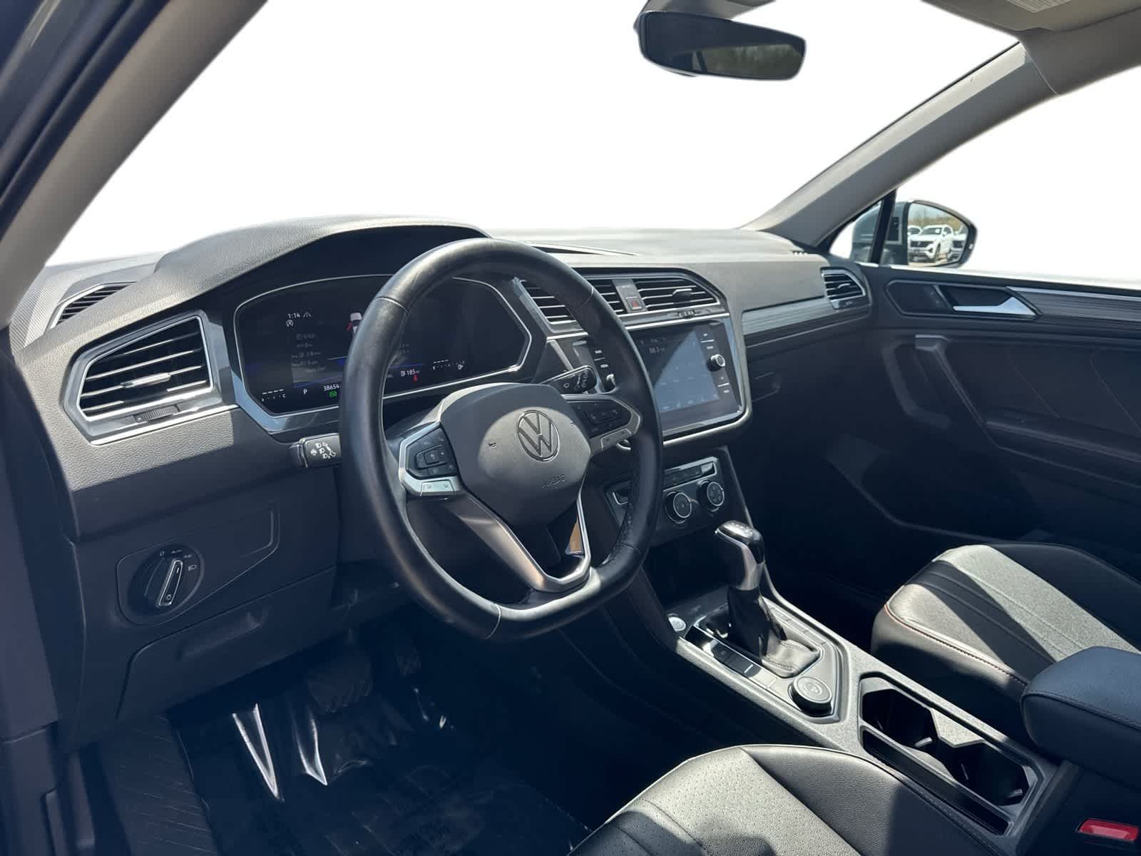 Thumbnail: 2024 Volkswagen Tiguan - 2