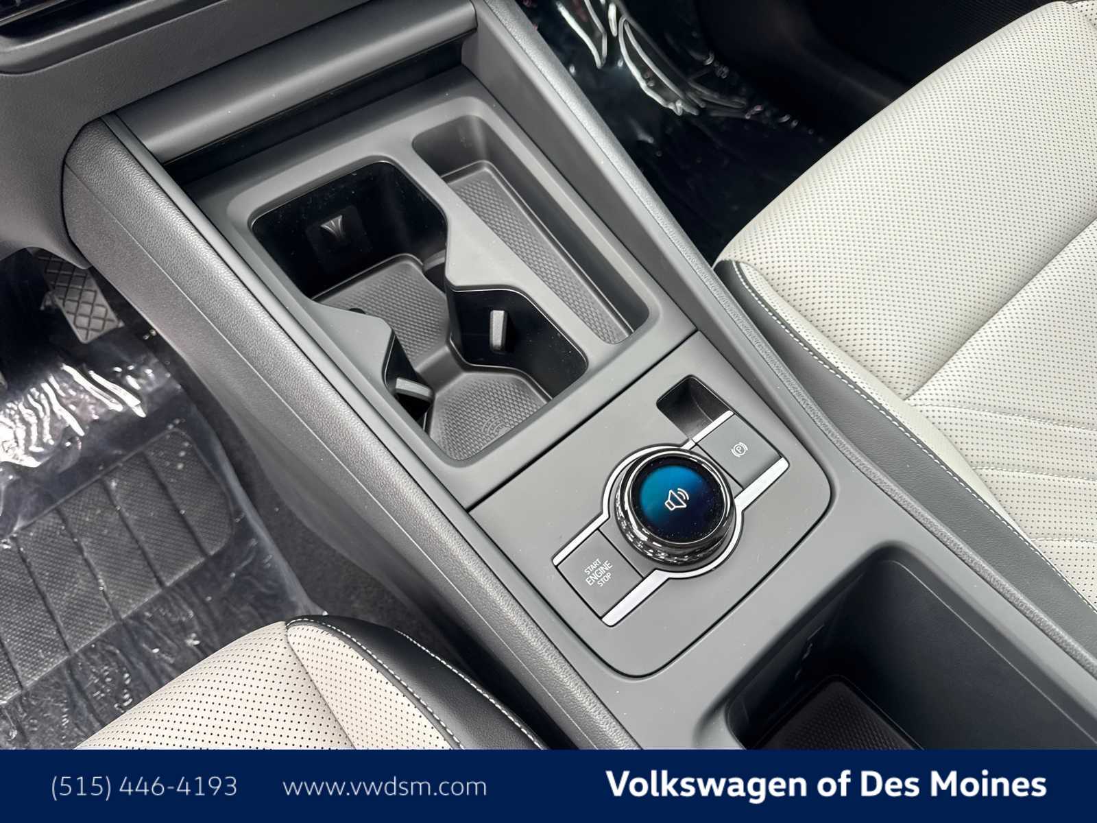 Thumbnail: 2025 Volkswagen Tiguan - 16