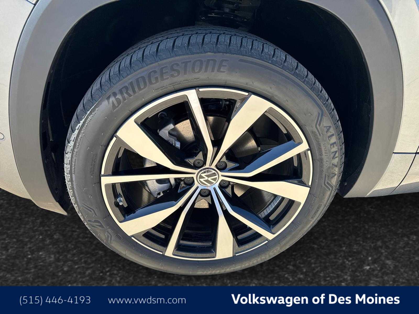 2025 Volkswagen Atlas SEL 8