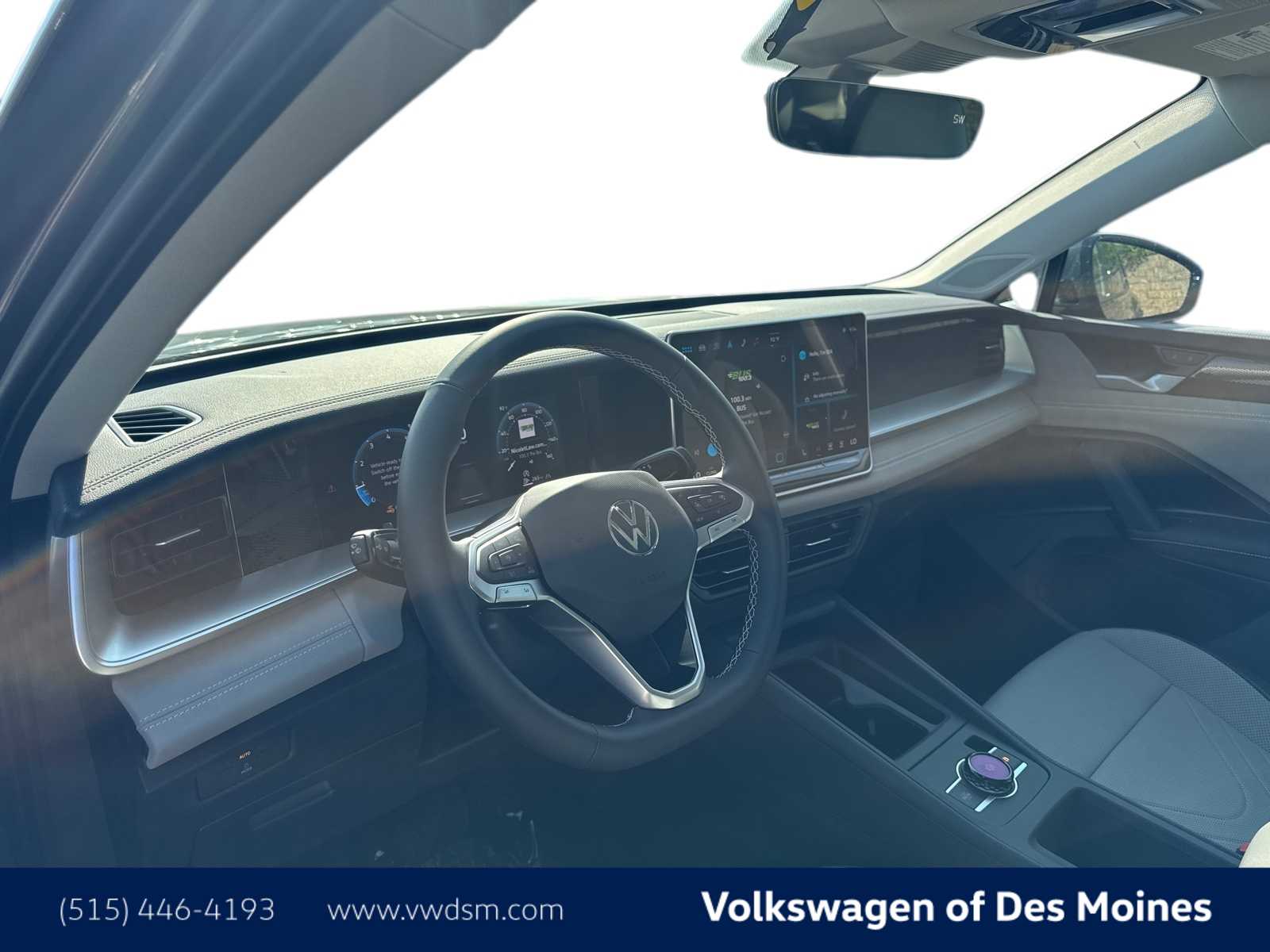 Thumbnail: 2025 Volkswagen Tiguan - 2