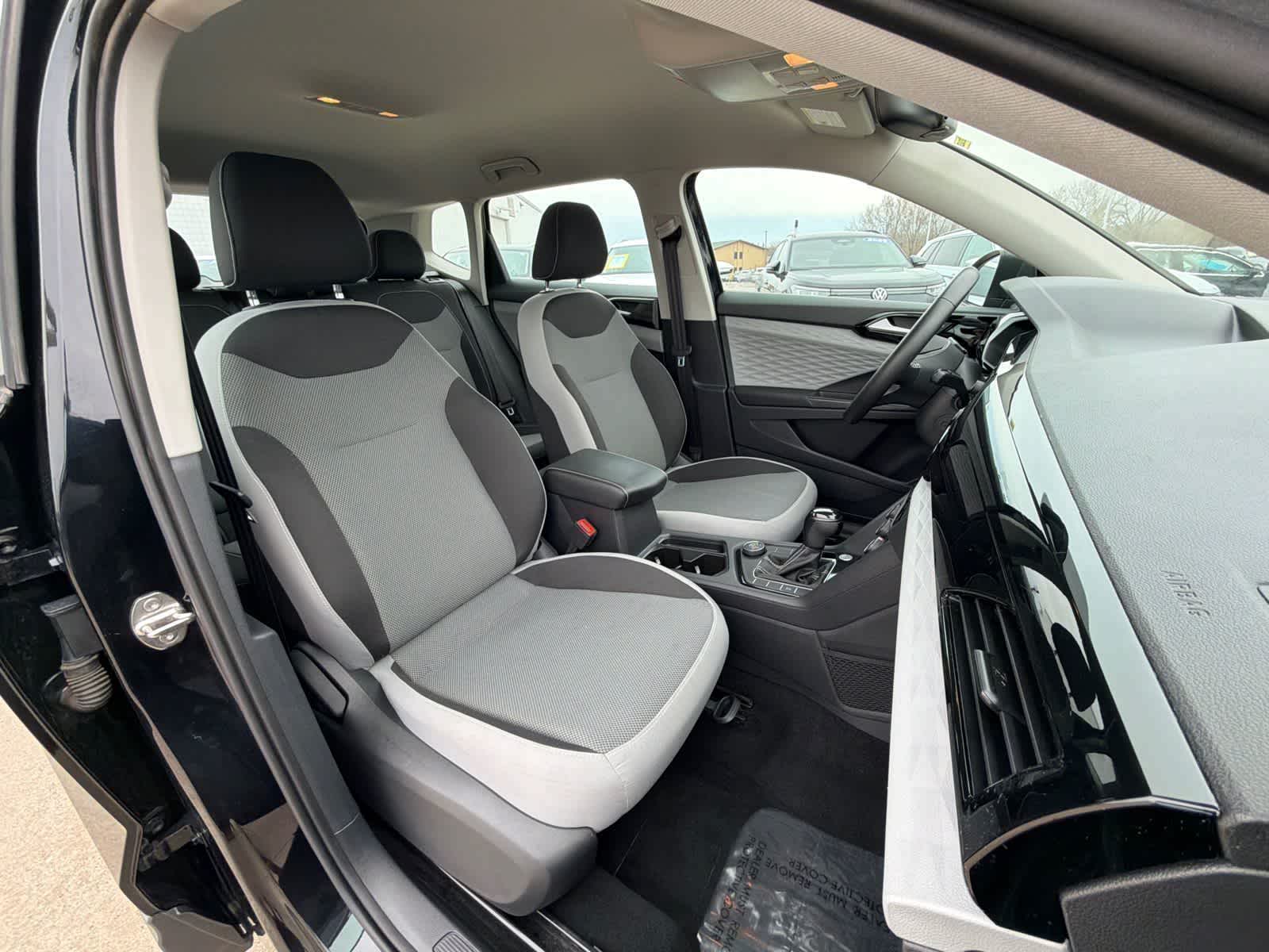 Thumbnail: 2023 Volkswagen Taos - 14