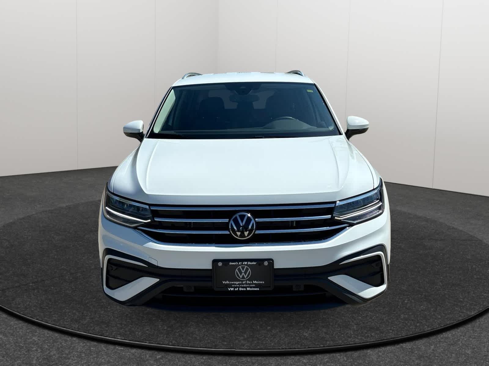 Thumbnail: 2024 Volkswagen Tiguan - 6