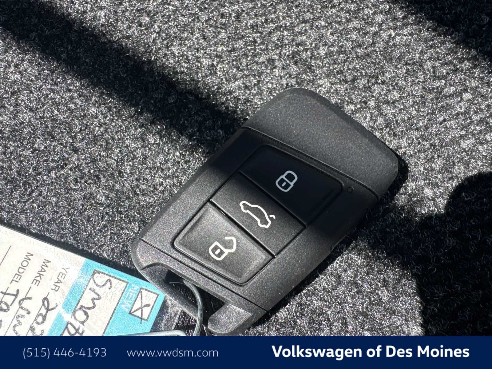 Thumbnail: 2025 Volkswagen Taos - 20