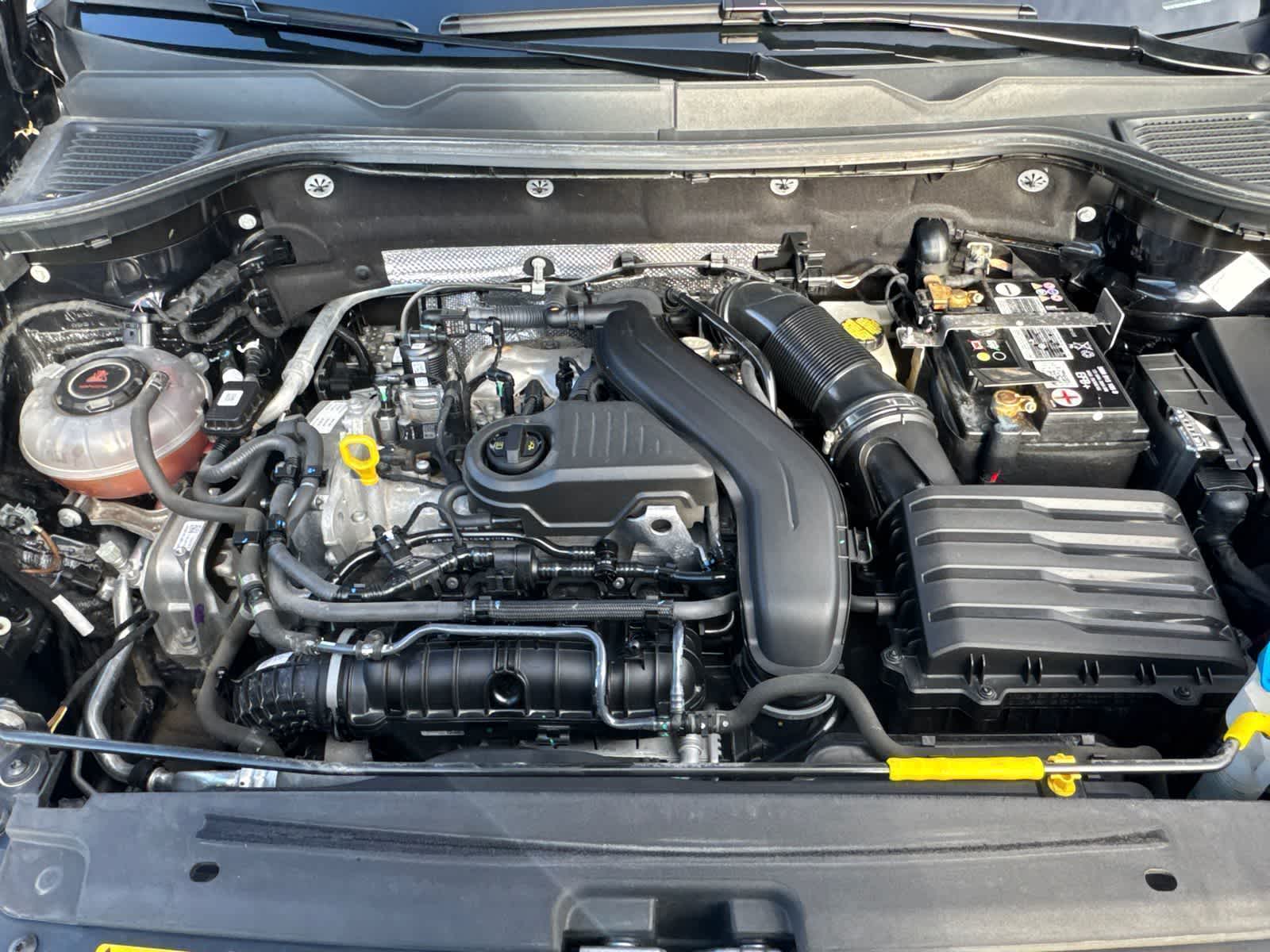 Thumbnail: 2023 Volkswagen Taos - 9