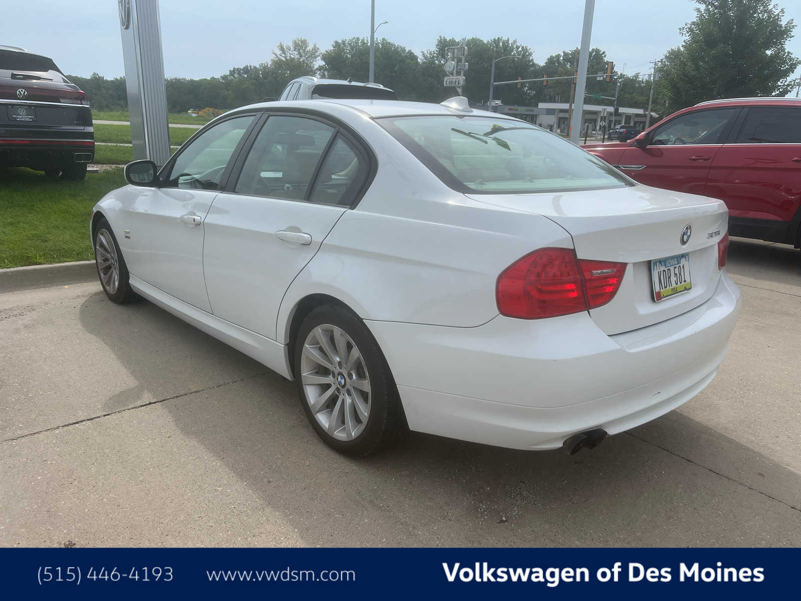Thumbnail: 2011 BMW 3 Series - 3