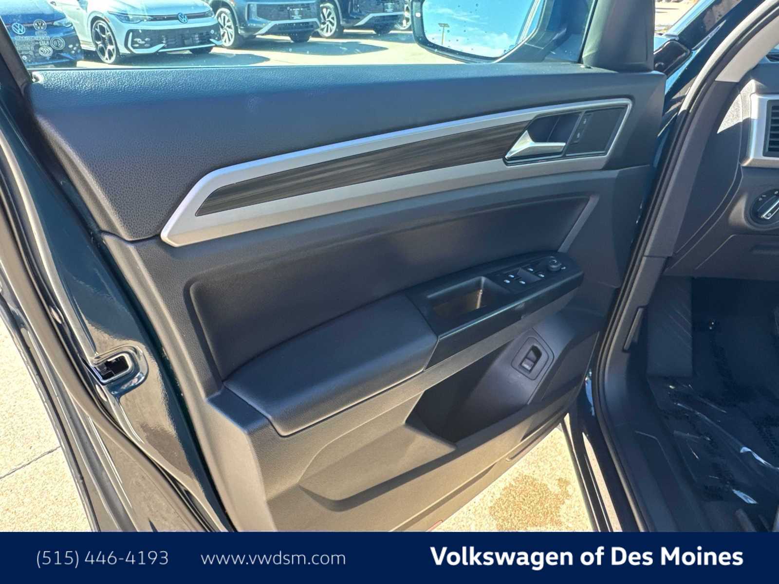 Thumbnail: 2021 Volkswagen Atlas - 22