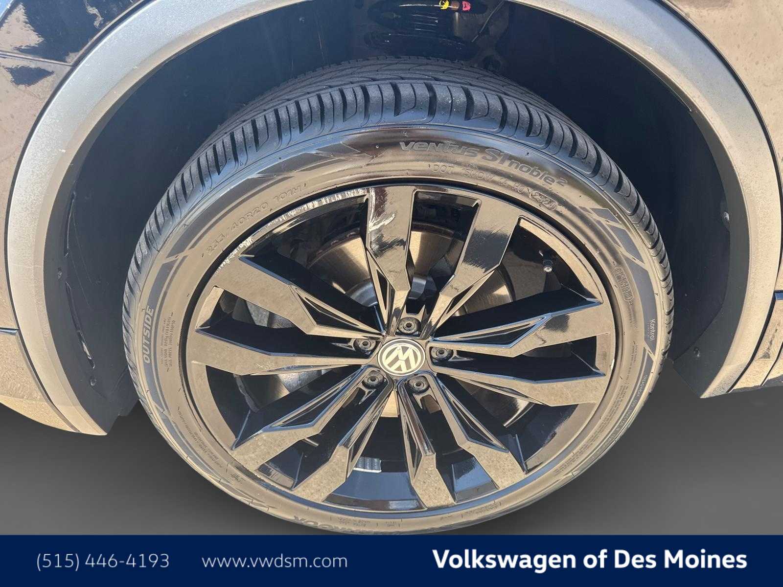 Thumbnail: 2021 Volkswagen Tiguan - 8