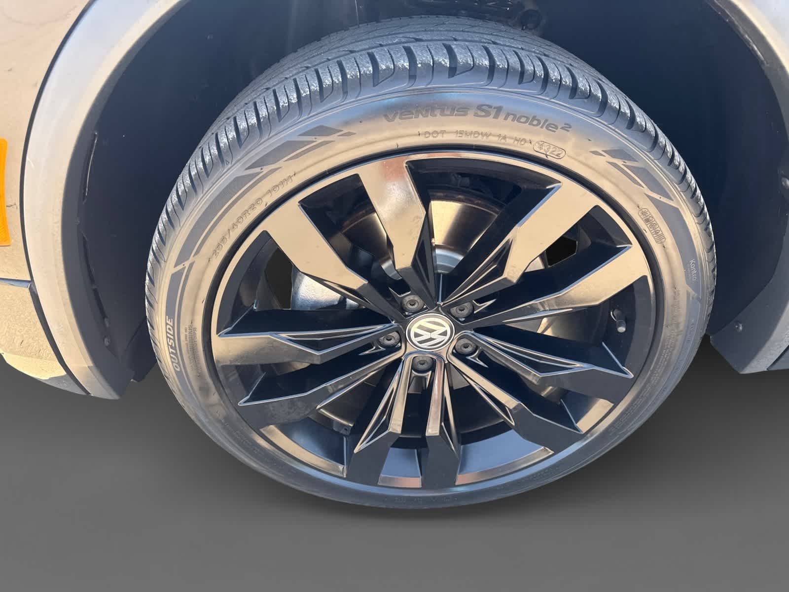 Thumbnail: 2021 Volkswagen Tiguan - 8