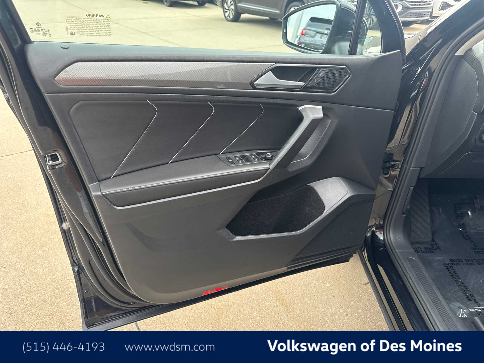 Thumbnail: 2023 Volkswagen Tiguan - 22