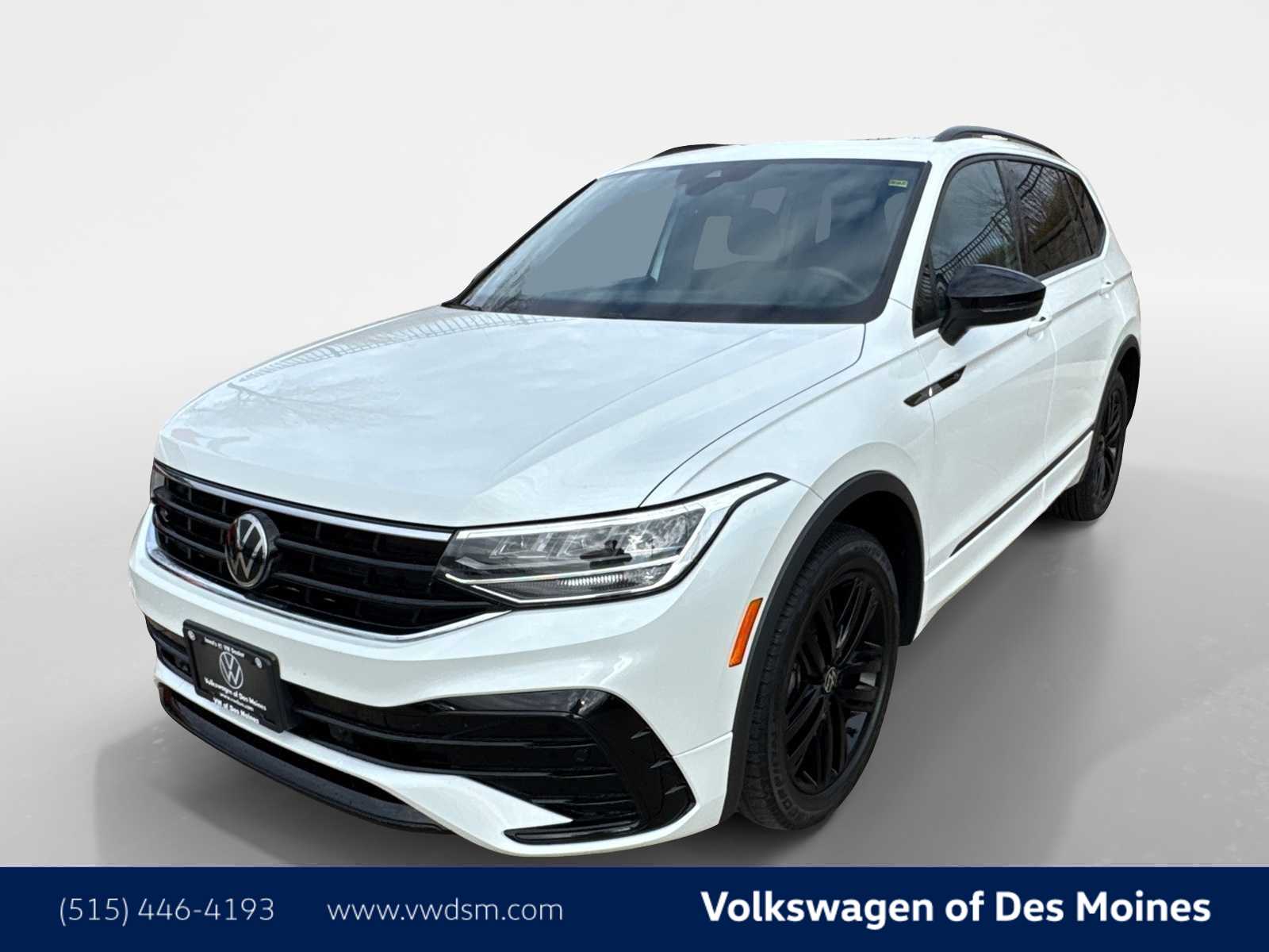Thumbnail: 2022 Volkswagen Tiguan - 1