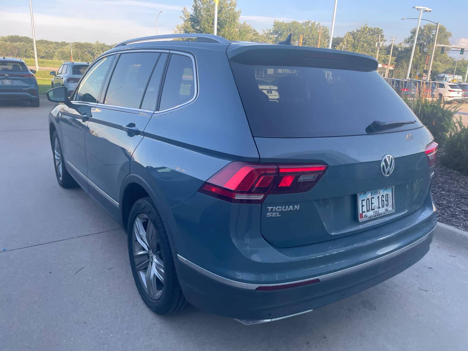 Thumbnail: 2021 Volkswagen Tiguan - 6