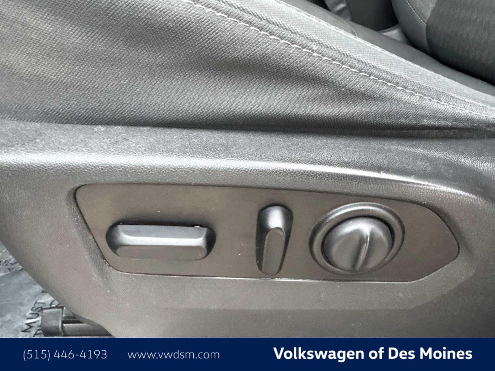 Thumbnail: 2020 Chevrolet Silverado 1500 - 23