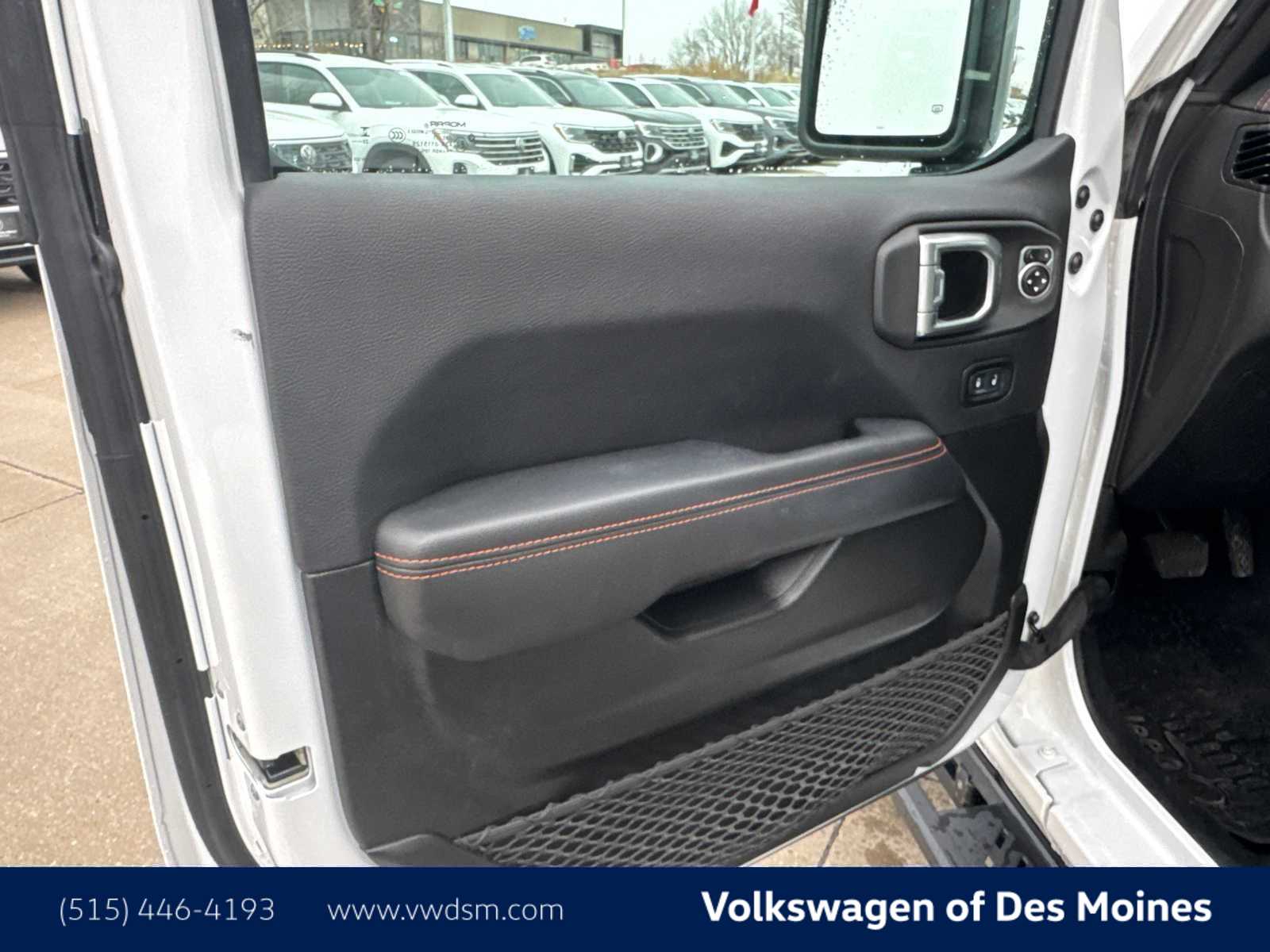 Thumbnail: 2023 Jeep Gladiator - 21