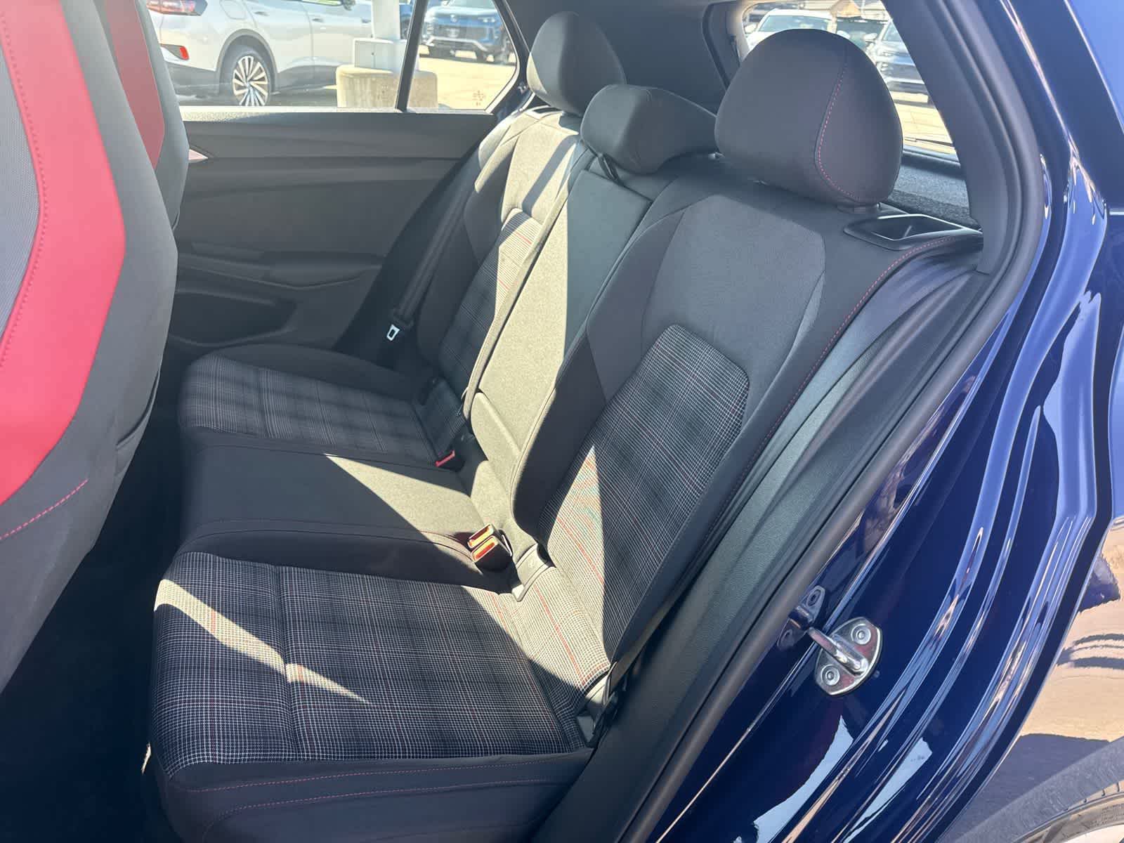 Thumbnail: 2023 Volkswagen Golf - 12