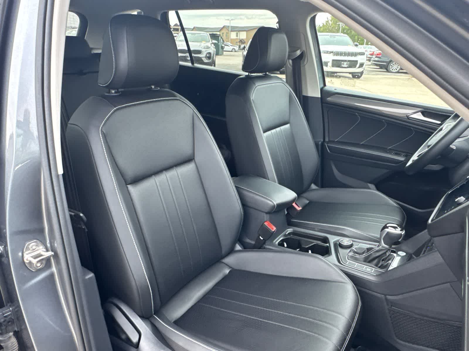 Thumbnail: 2024 Volkswagen Tiguan - 14