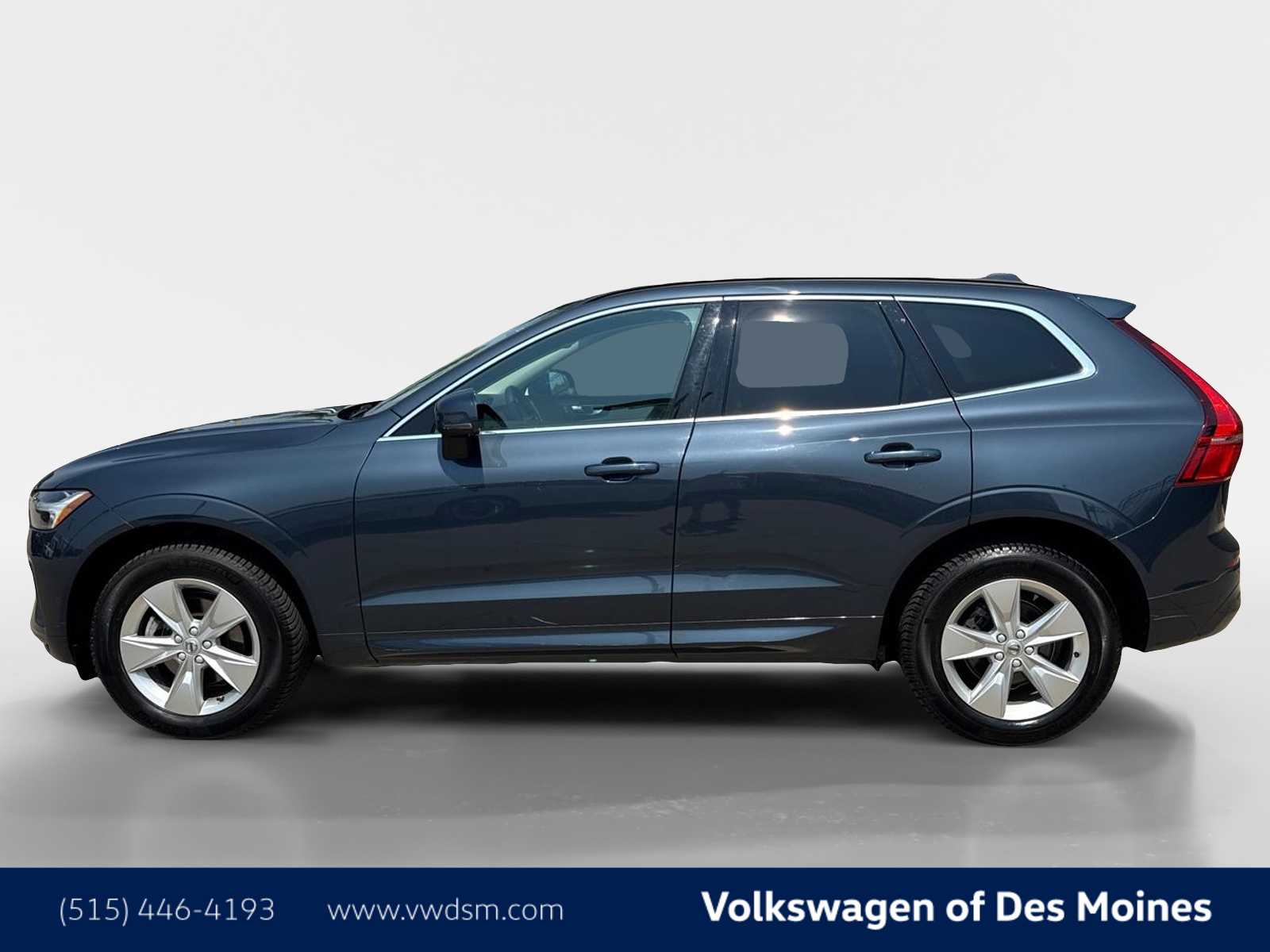 Thumbnail: 2022 Volvo XC60 - 3