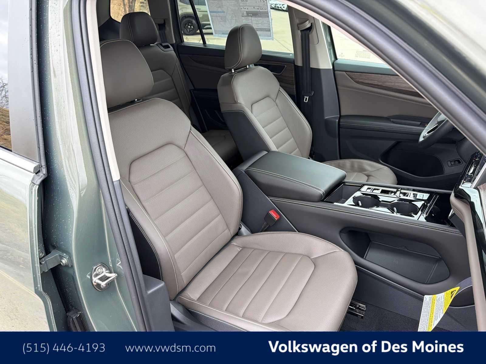 Thumbnail: 2026 Volkswagen Atlas - 14