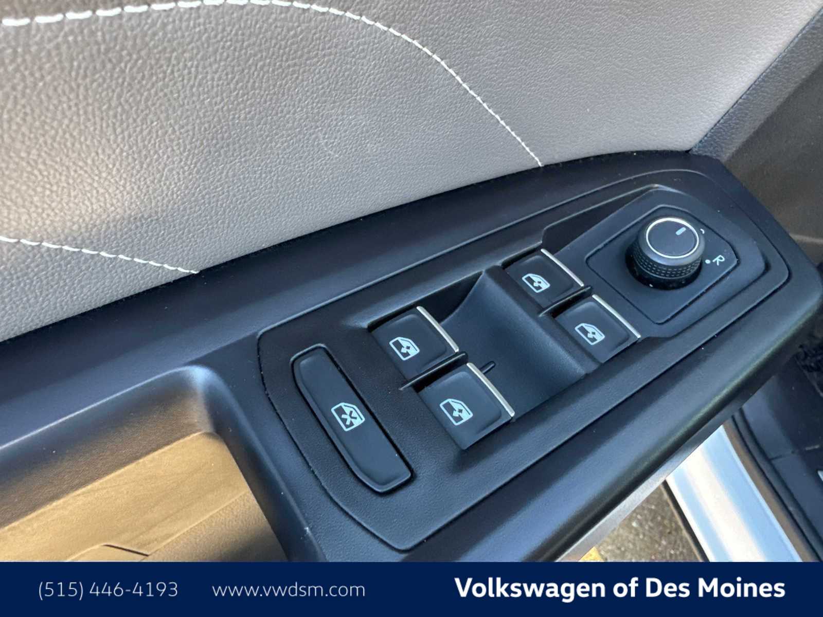 Thumbnail: 2021 Volkswagen Atlas - 23