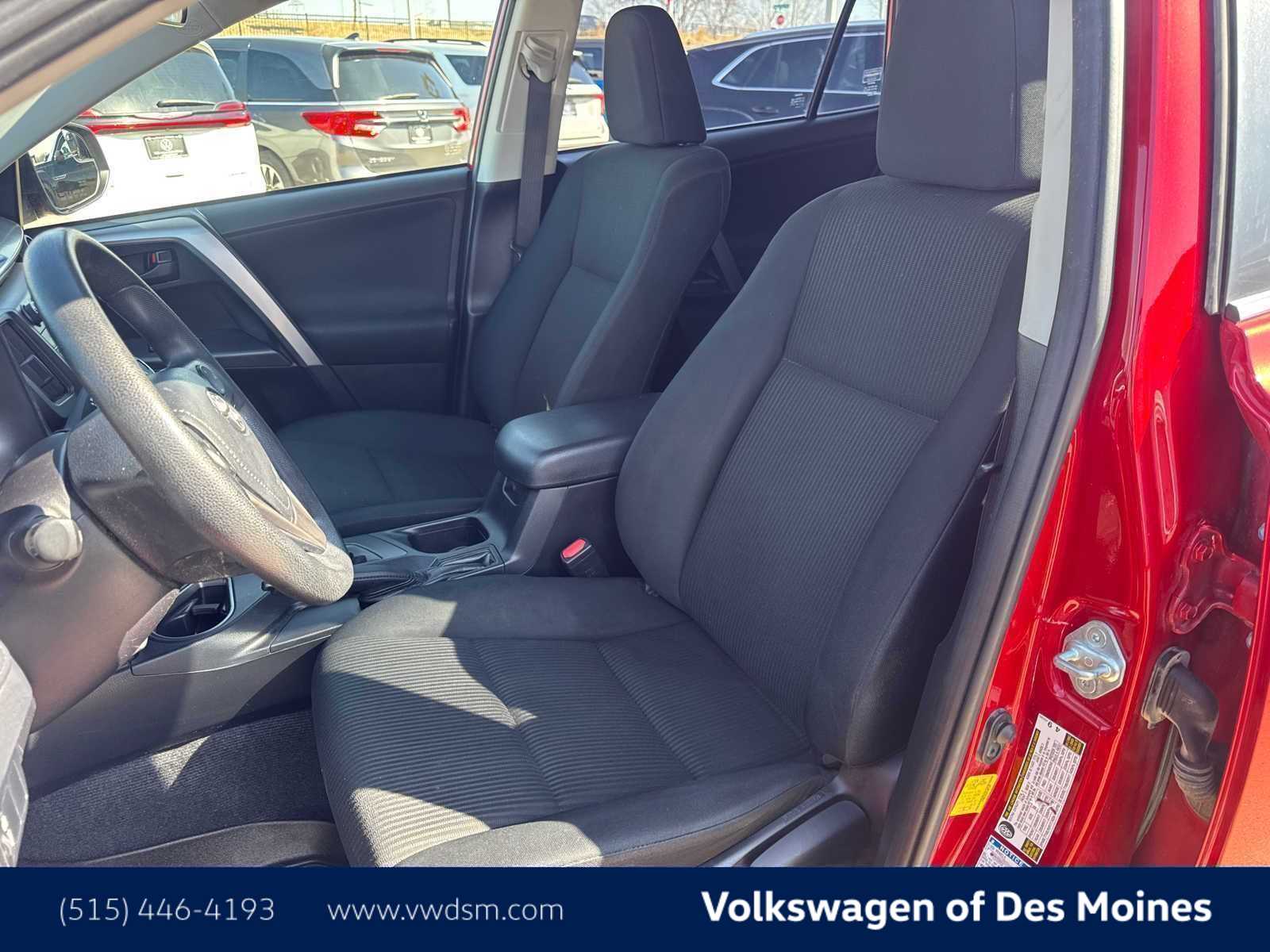 Thumbnail: 2016 Toyota RAV4 - 11