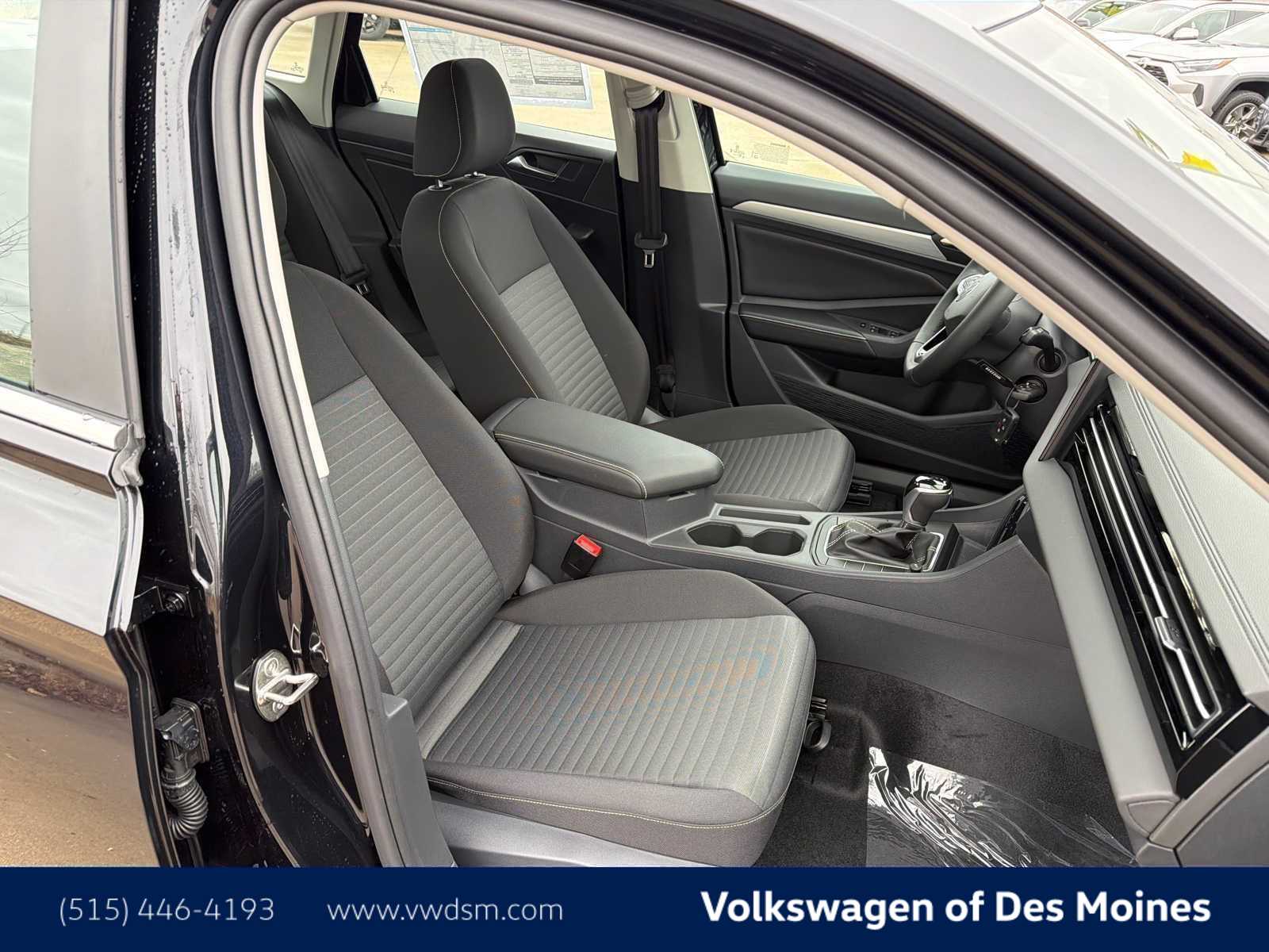 Thumbnail: 2026 Volkswagen Jetta - 12