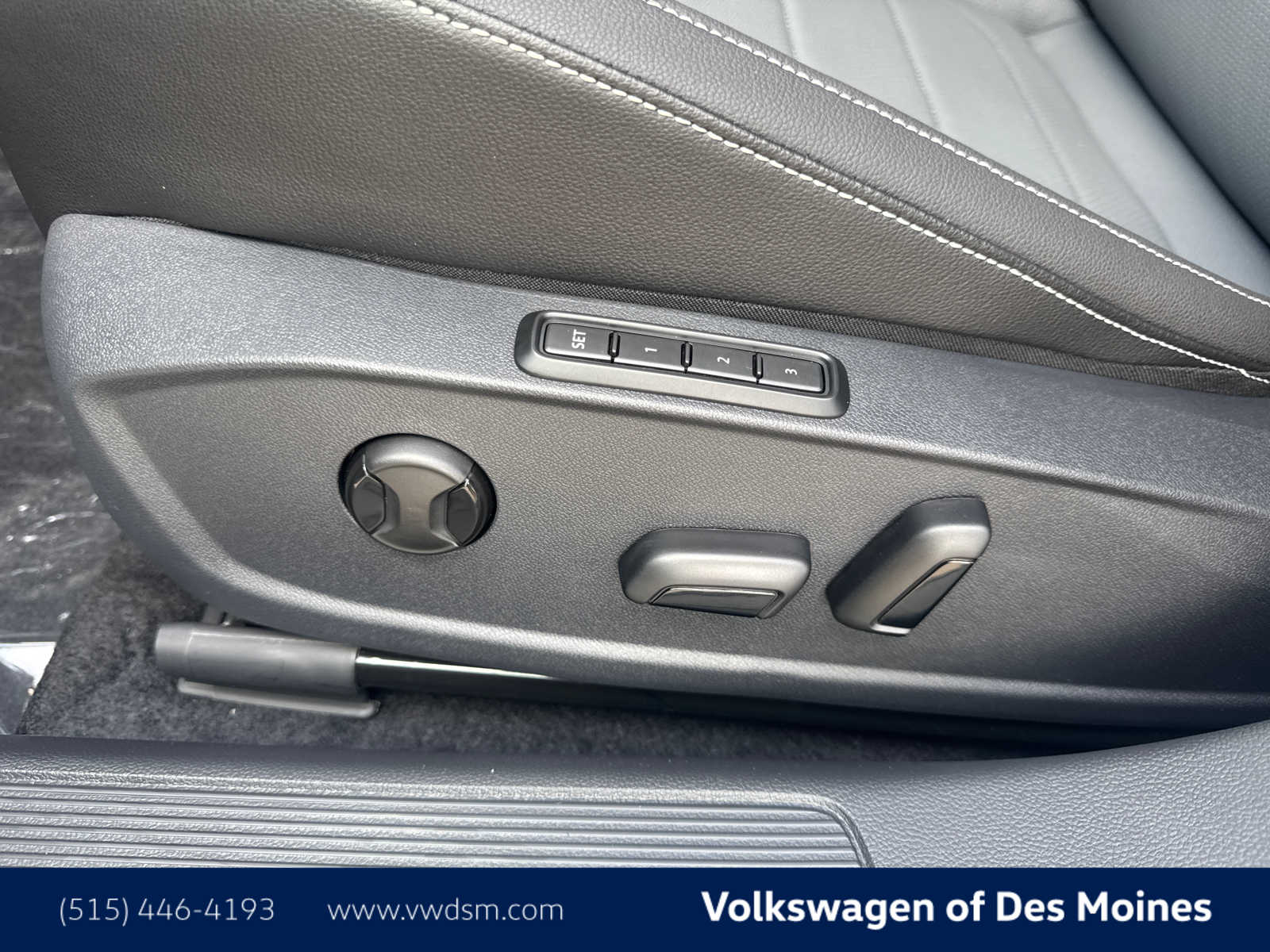 Thumbnail: 2025 Volkswagen Jetta - 24