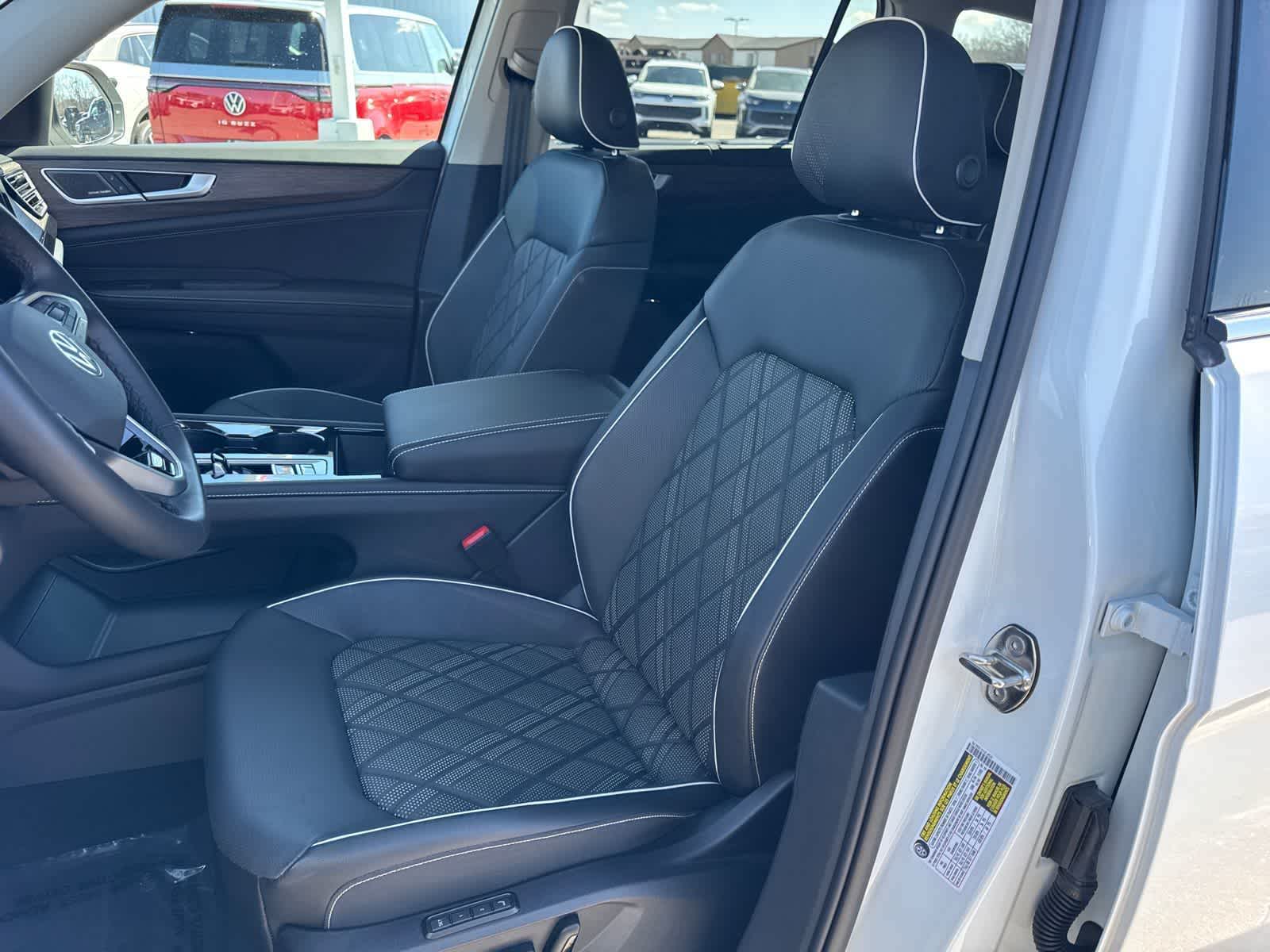 Thumbnail: 2025 Volkswagen Atlas - 11