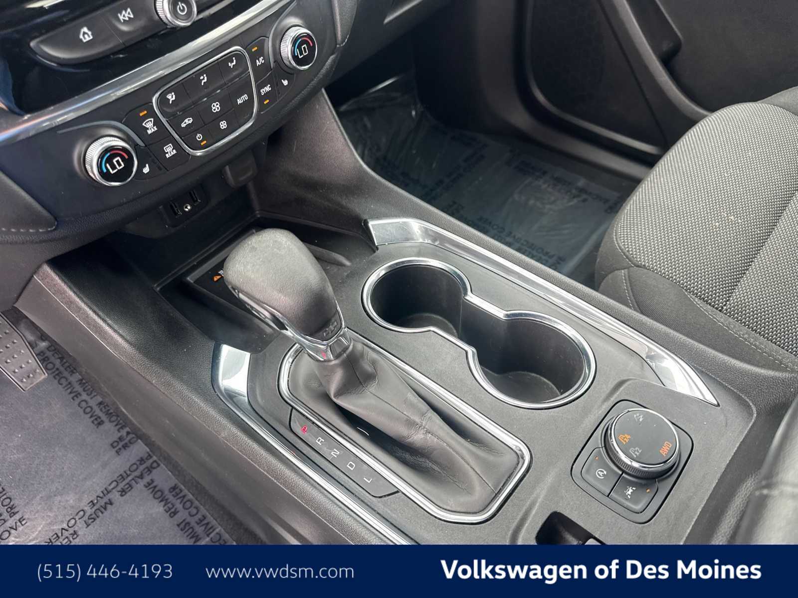 Thumbnail: 2023 Chevrolet Traverse - 16