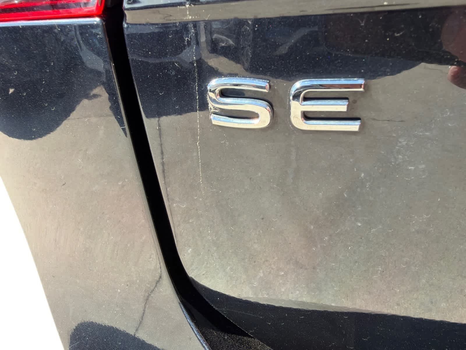 Thumbnail: 2022 Volkswagen Tiguan - 6
